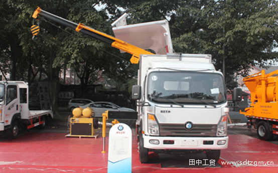 多功能野外救援維修服務車