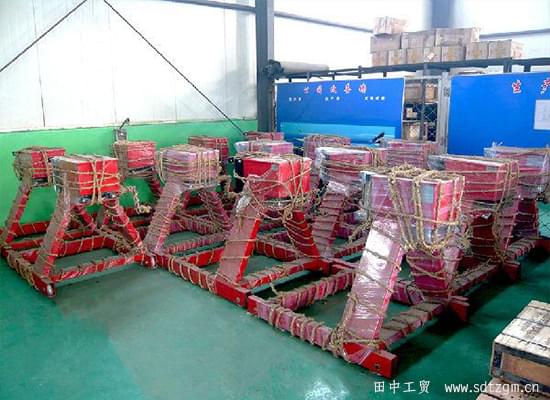 發(fā)動(dòng)機(jī)翻轉(zhuǎn)機(jī) 發(fā)貨