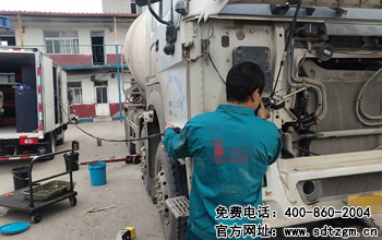 山東田中卡車(chē)養(yǎng)護(hù)搶修服務(wù)車(chē)日常養(yǎng)護(hù)更換機(jī)油、變速箱齒輪油