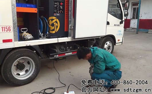 卡車救援服務(wù)車發(fā)電空壓電焊一體機使用圖片