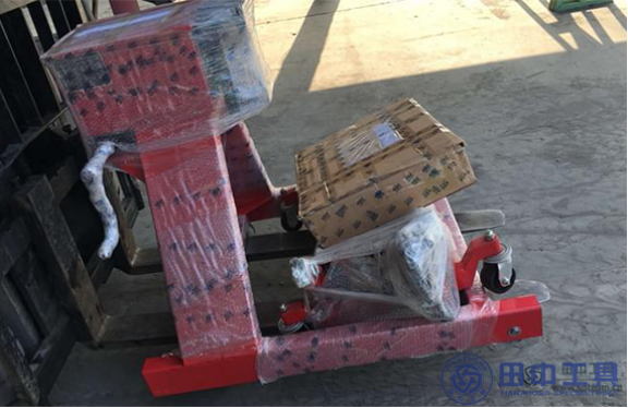 讓維修師傅放心的發(fā)動機翻轉架廠家  田中工具