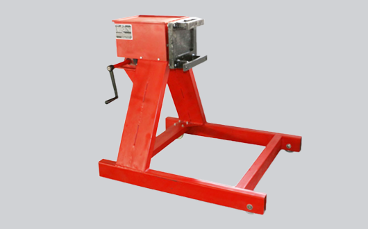 卡車司機(jī)居然不懂發(fā)動(dòng)機(jī)常識(shí)？田中柴油發(fā)動(dòng)機(jī)翻轉(zhuǎn)架告訴您