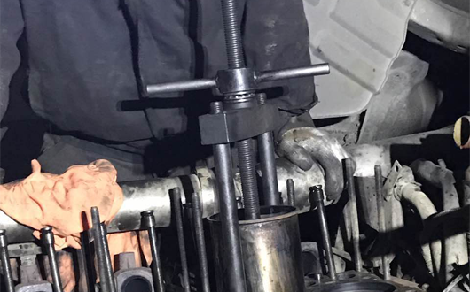 知道重汽MC09曼發(fā)動機維修專用工具的使用方法嗎，山東田中工具告訴你