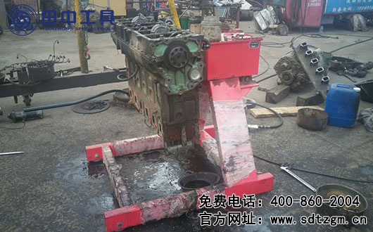 青島楊師傅向大家推薦維修發(fā)動機(jī)的好幫手——田中發(fā)動機(jī)翻轉(zhuǎn)架